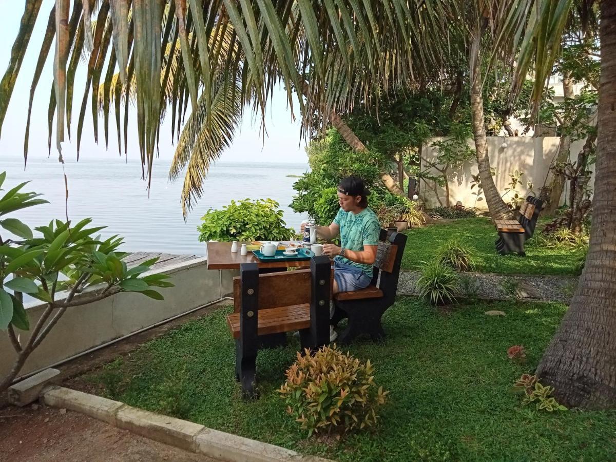Araliya Lagoon Park * Negombo